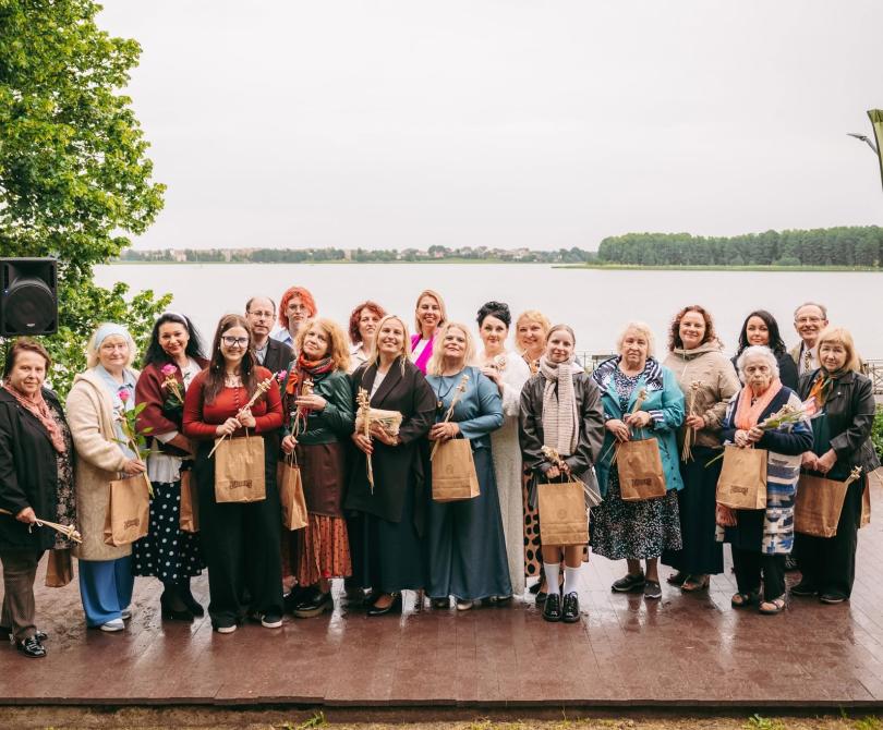 PRADĖTAS POEZIJOS VAKARŲ CIKLAS „POEZIJA ANT SEPTYNIŲ KALVŲ“