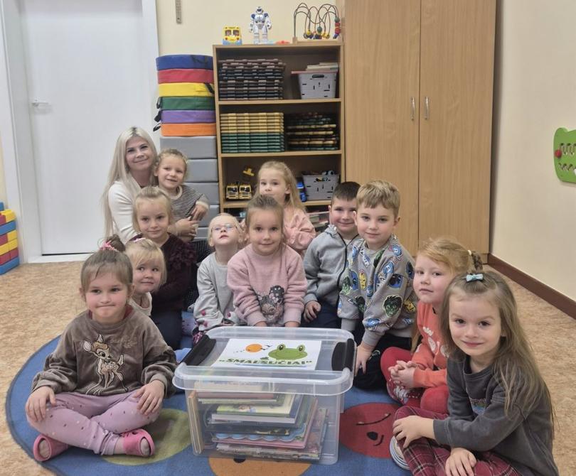 „Biblioteka arčiau vaikų“ – knygų kelionė tęsiasi!